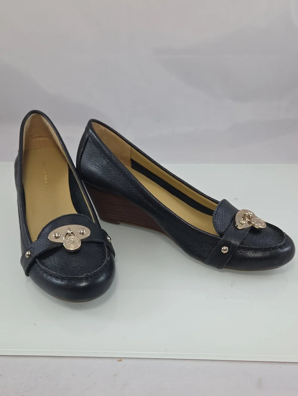 Tommy Hilfiger Black Leather Wedge Loafers with Gold Emblem Size 8.5